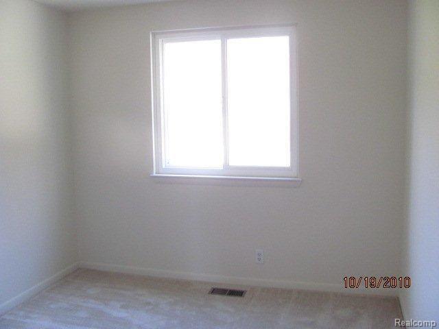 10278 Nimphie Road Fenton, MI 48430 - Photo 13 of 16 Bedroom2