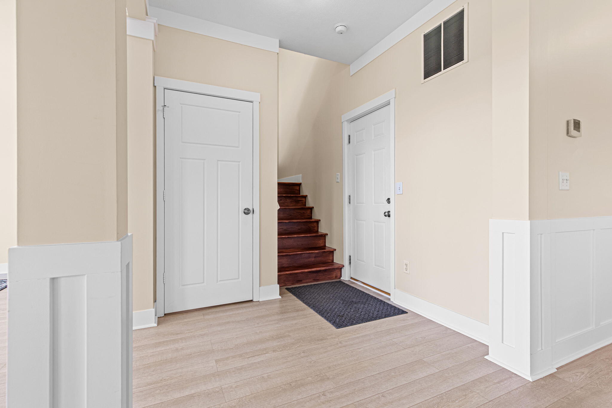 8534 East Barber Ridge Drive Alto, MI 49302 - Photo 27 of 73 26-web-or-mls-075