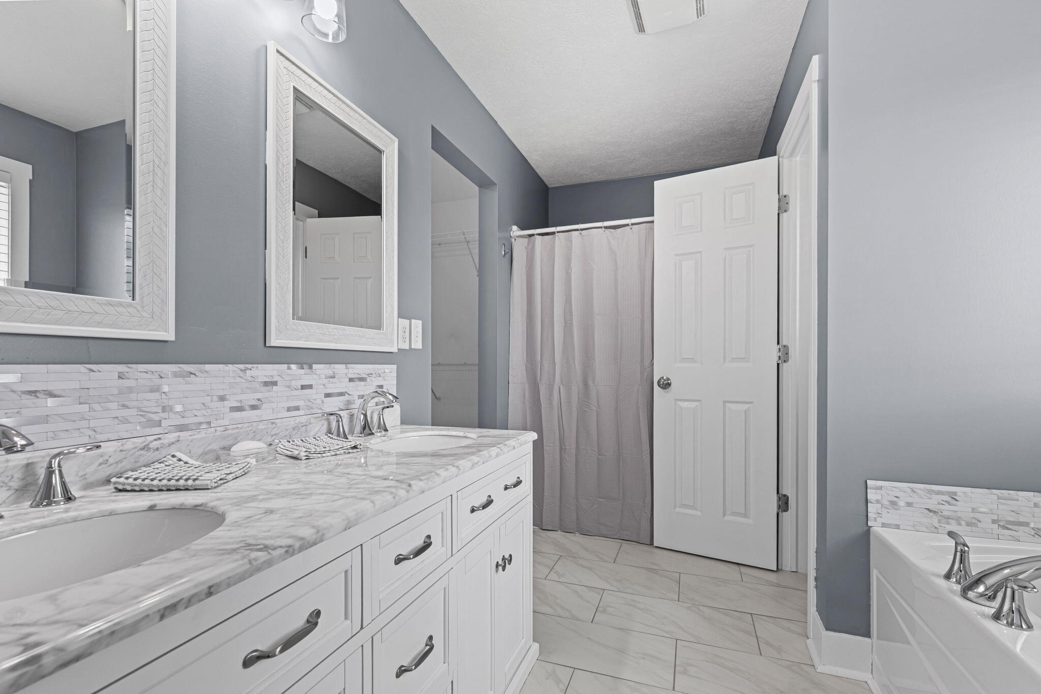 8534 East Barber Ridge Drive Alto, MI 49302 - Photo 33 of 73 32-web-or-mls-093