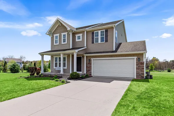 $474,900 | 8534 East Barber Ridge Drive, Alto, MI 49302