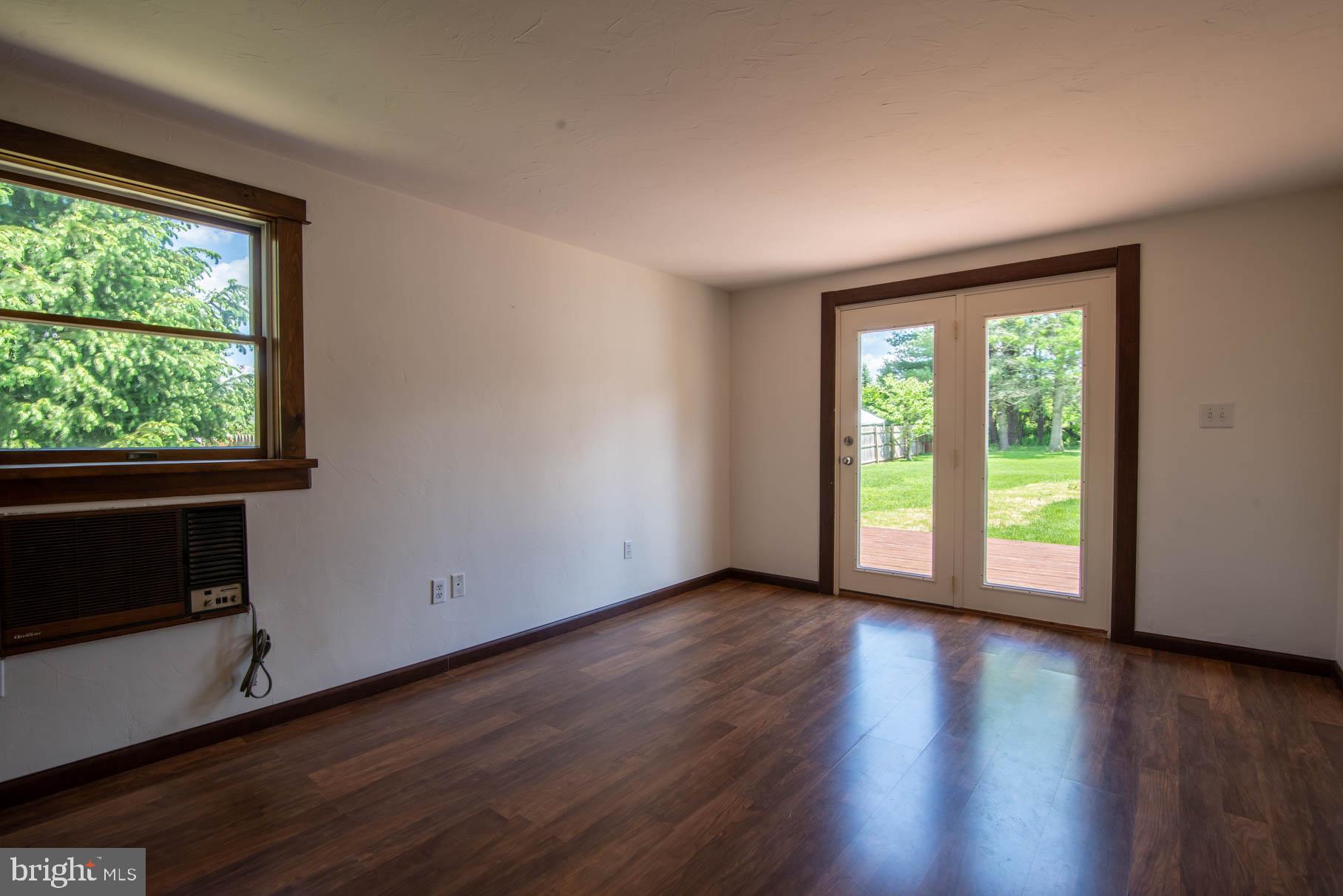6068 Old Hanover Road Spring Grove, PA 17362 - Photo 23 of 46