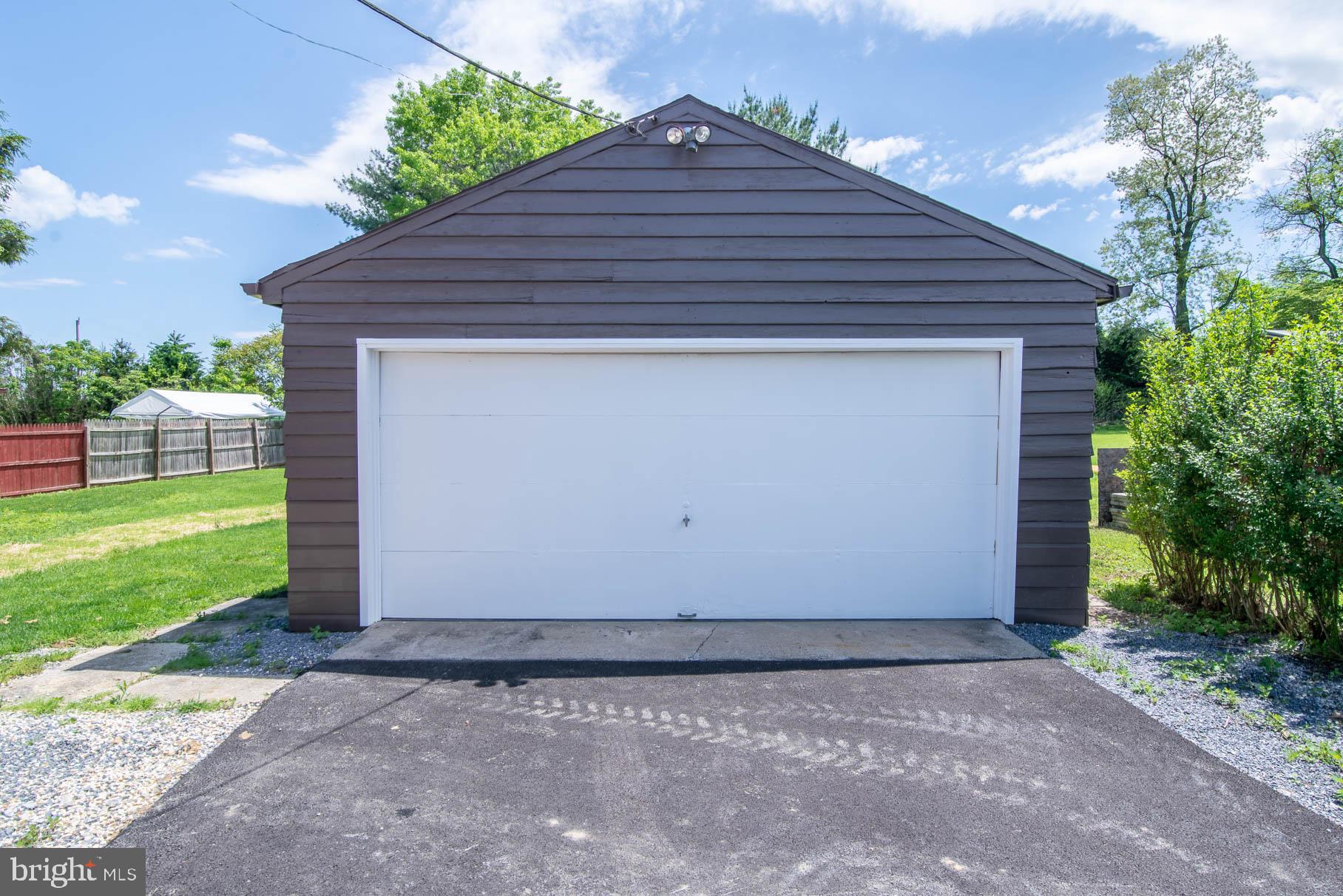 6068 Old Hanover Road Spring Grove, PA 17362 - Photo 5 of 46