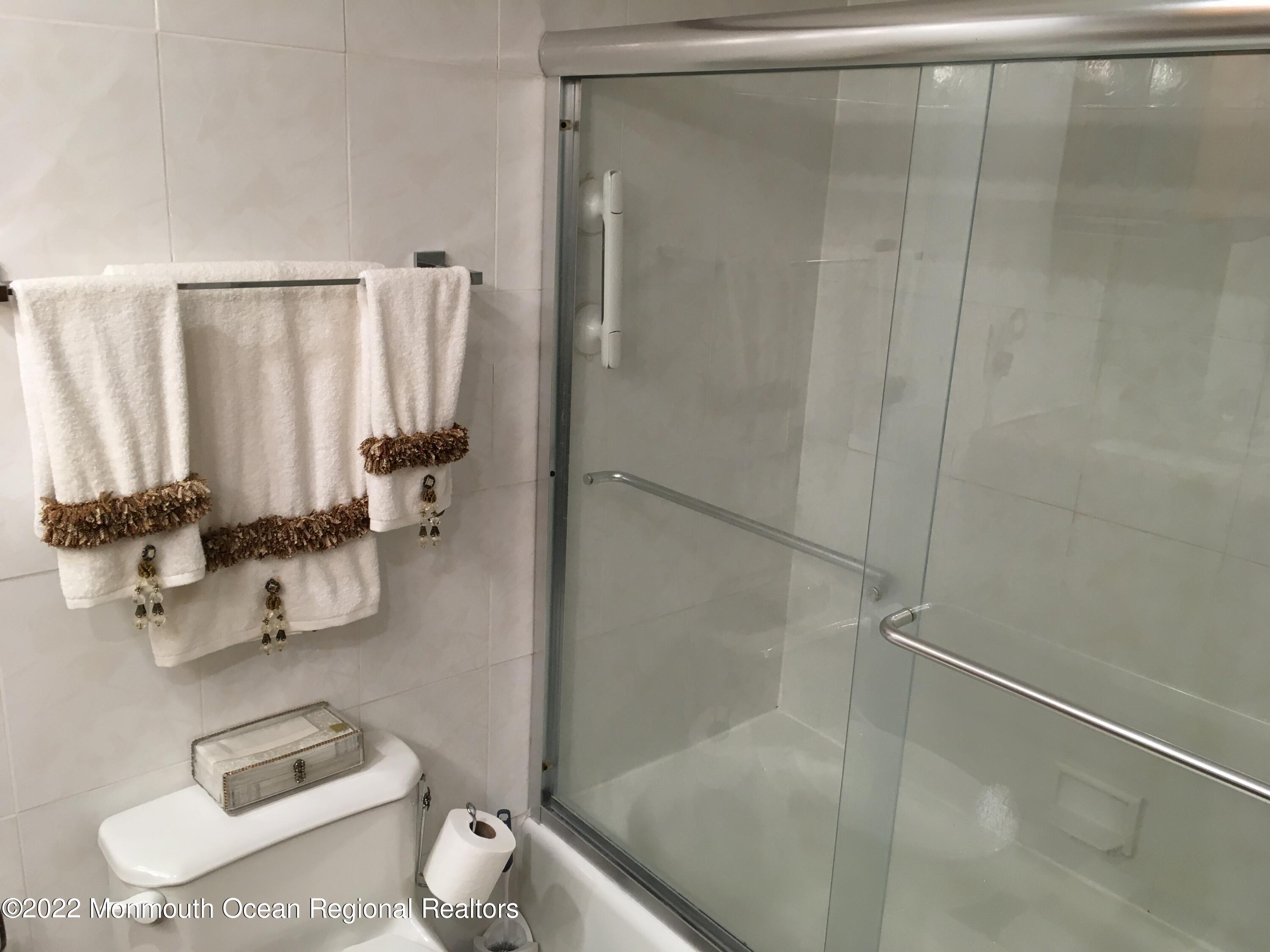 9 Ardmore Road Marlboro, NJ 07746 - Photo 13 of 42 0977DE7D-0715-41DD-86EA-9DFB3A1F53D5