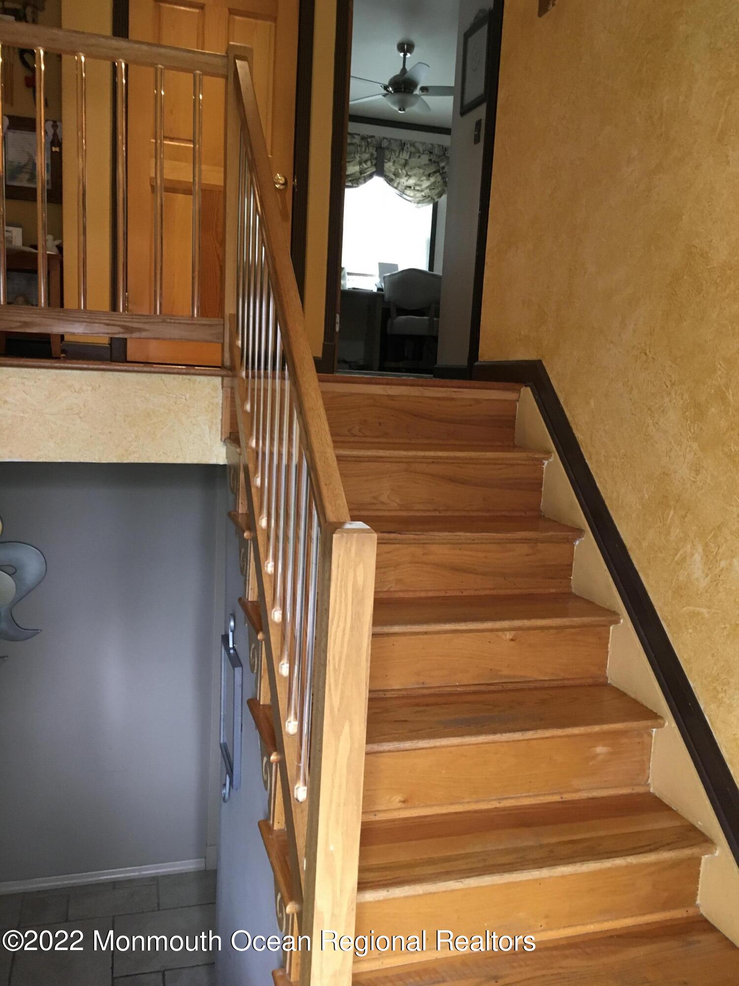 9 Ardmore Road Marlboro, NJ 07746 - Photo 22 of 42 EC456702-4FF4-4F54-BF47-03C8DB2F4DA9
