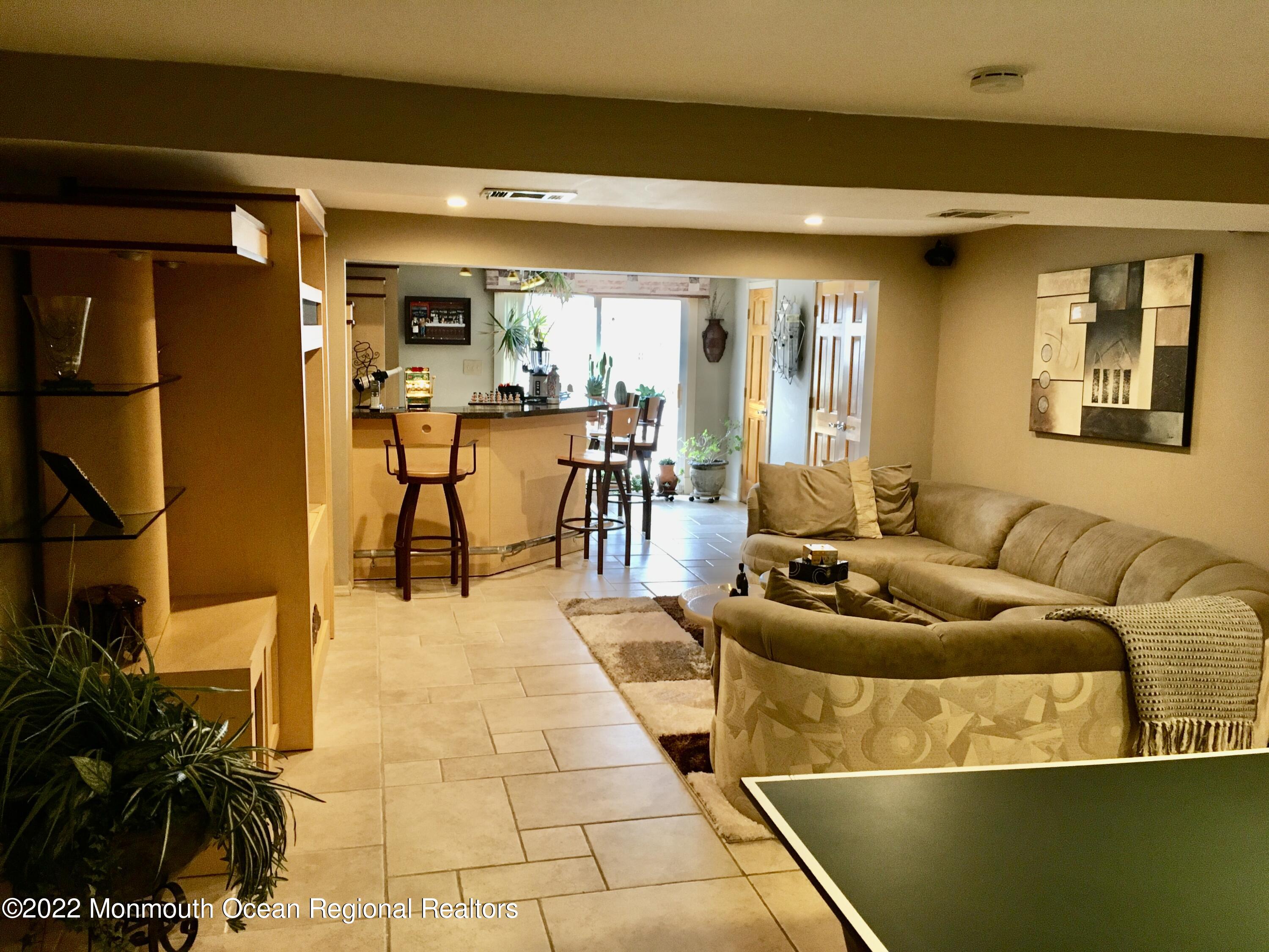 9 Ardmore Road Marlboro, NJ 07746 - Photo 24 of 42 7E006DCE-1C6B-4082-804E-8C94B3510A4F