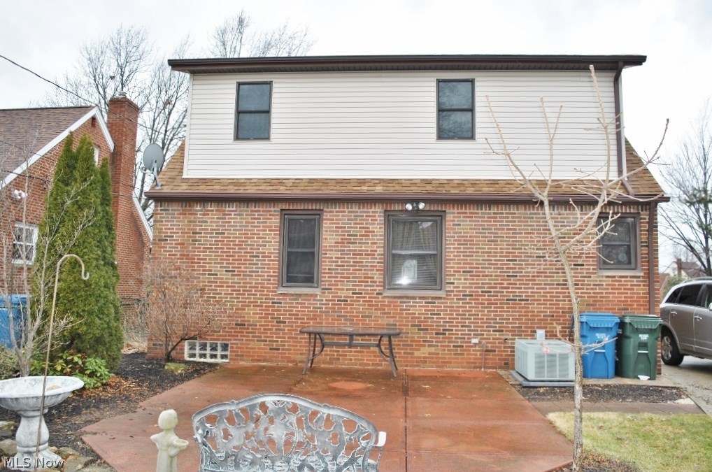 6419 Stanbury Road Parma, OH 44129 - Photo 2 of 25