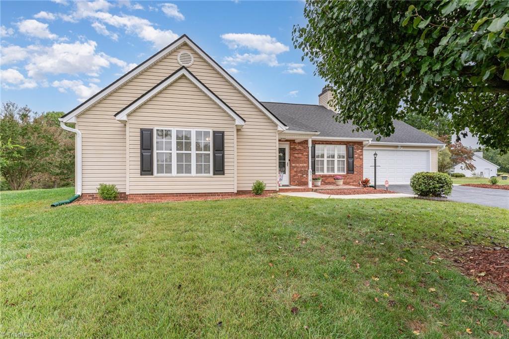 6310 Hampton Knoll Road Clemmons, NC 27012 - Photo 3 of 26 Gallery Image 3