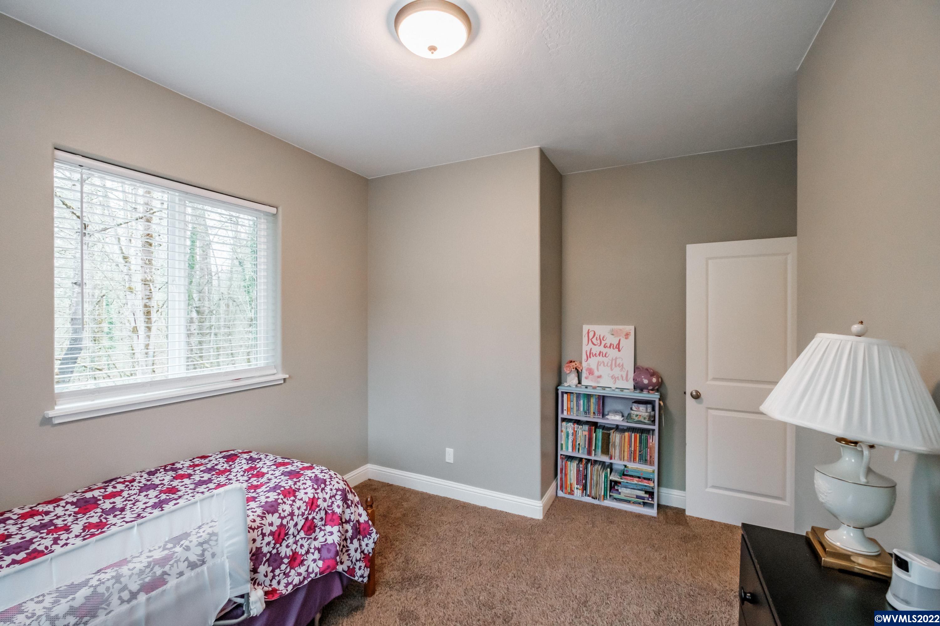 33008 Brewster Road Lebanon, OR 97355 - Photo 26 of 42 Gallery Image 26