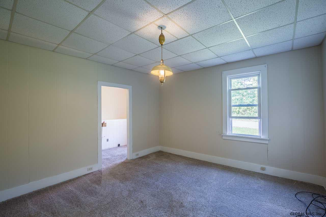 187 Maclachlan Road Amsterdam, NY 12010 - Photo 15 of 17 Photo 15