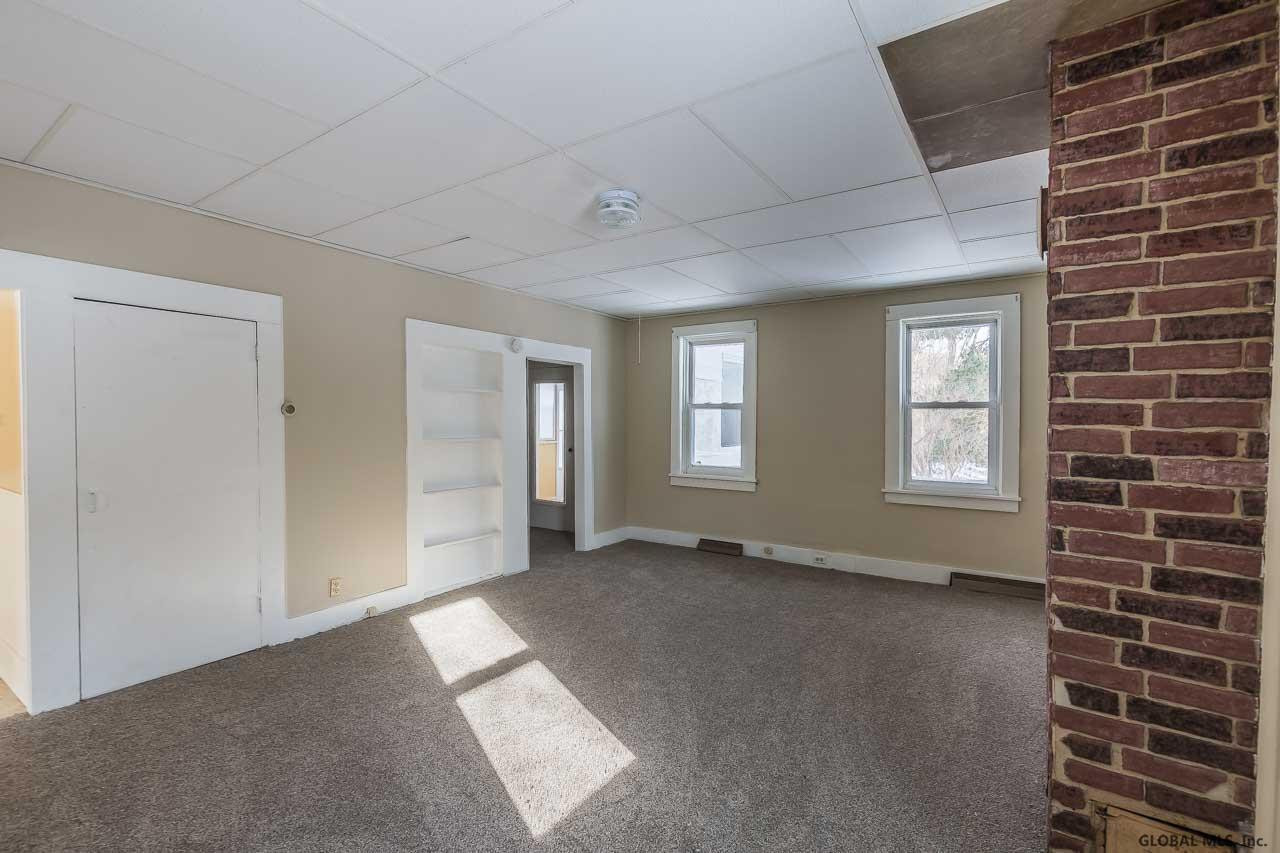 187 Maclachlan Road Amsterdam, NY 12010 - Photo 4 of 17 Photo 4