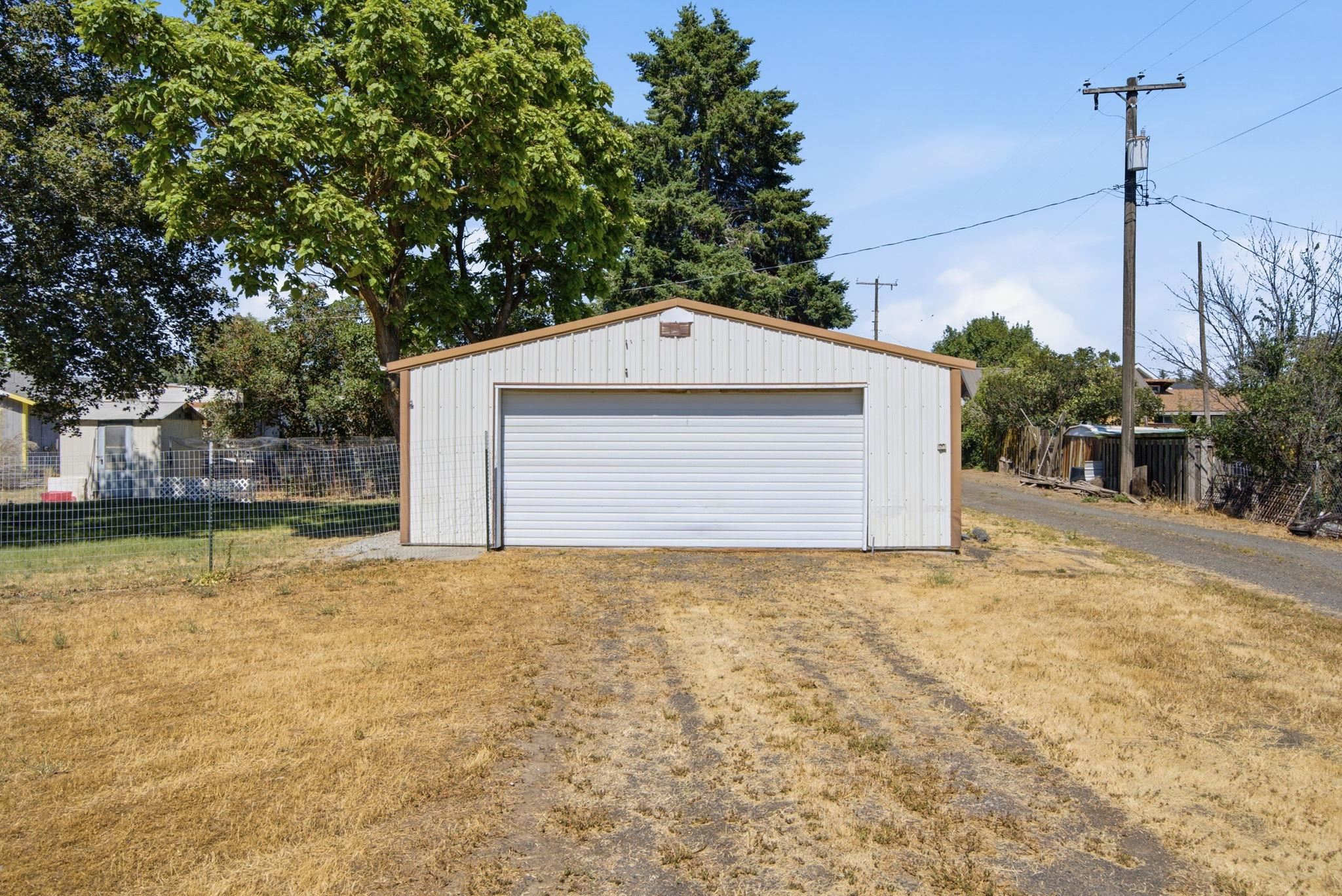 209 Clark Avenue Lacrosse, WA 99143 - Photo 37 of 48