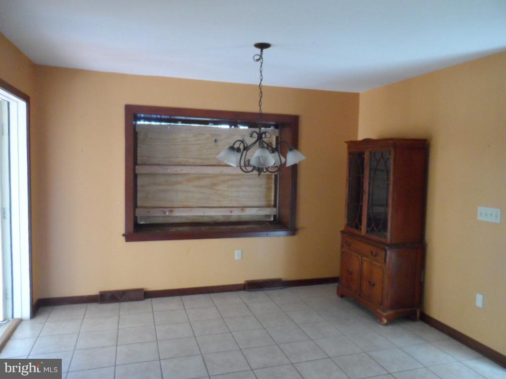 3042 Shenck Road Manheim, PA 17545 - Photo 3 of 24