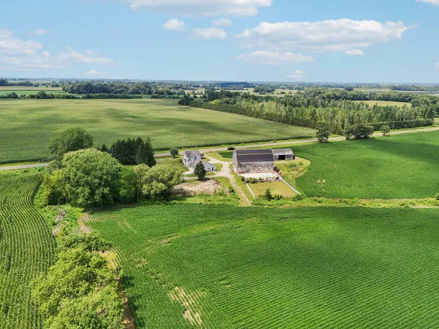 $499,900 | N3820 Fairwood Road, Reeseville, WI 53579