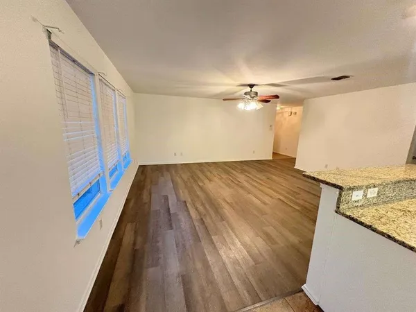 $1,800 | 2009 Brook Meadow Drive, Forney, TX 75126