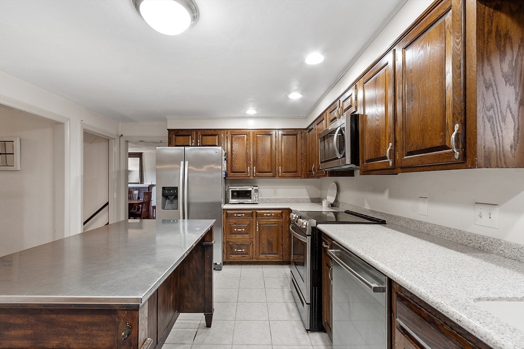 23 Bailey Road Berlin, MA 01503 - Photo 10 of 40 Gallery Image 10