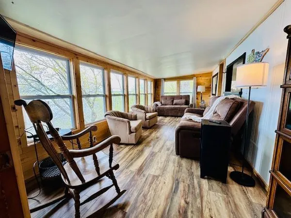 $210,000 | 70980 Highway 61, Lake City, MN 55041