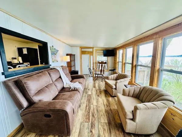 $210,000 | 70980 Highway 61, Lake City, MN 55041