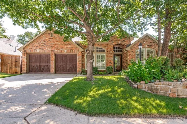$640,000 | 828 Spring Creek Drive, Grapevine, TX 76051
