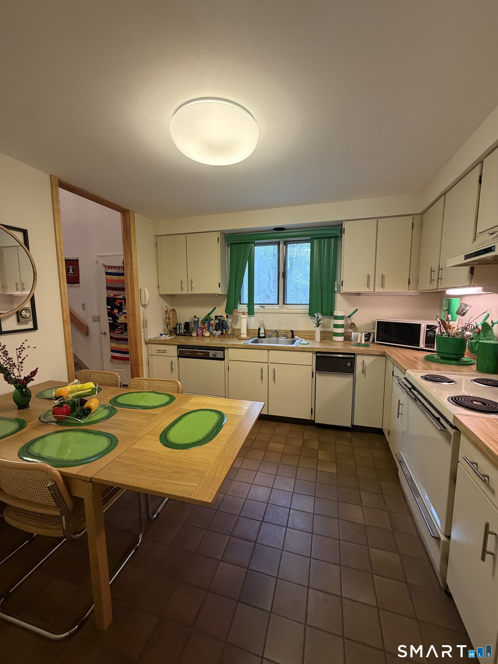 476 Evergreen Road Torrington, CT 06790 - Photo 9 of 33