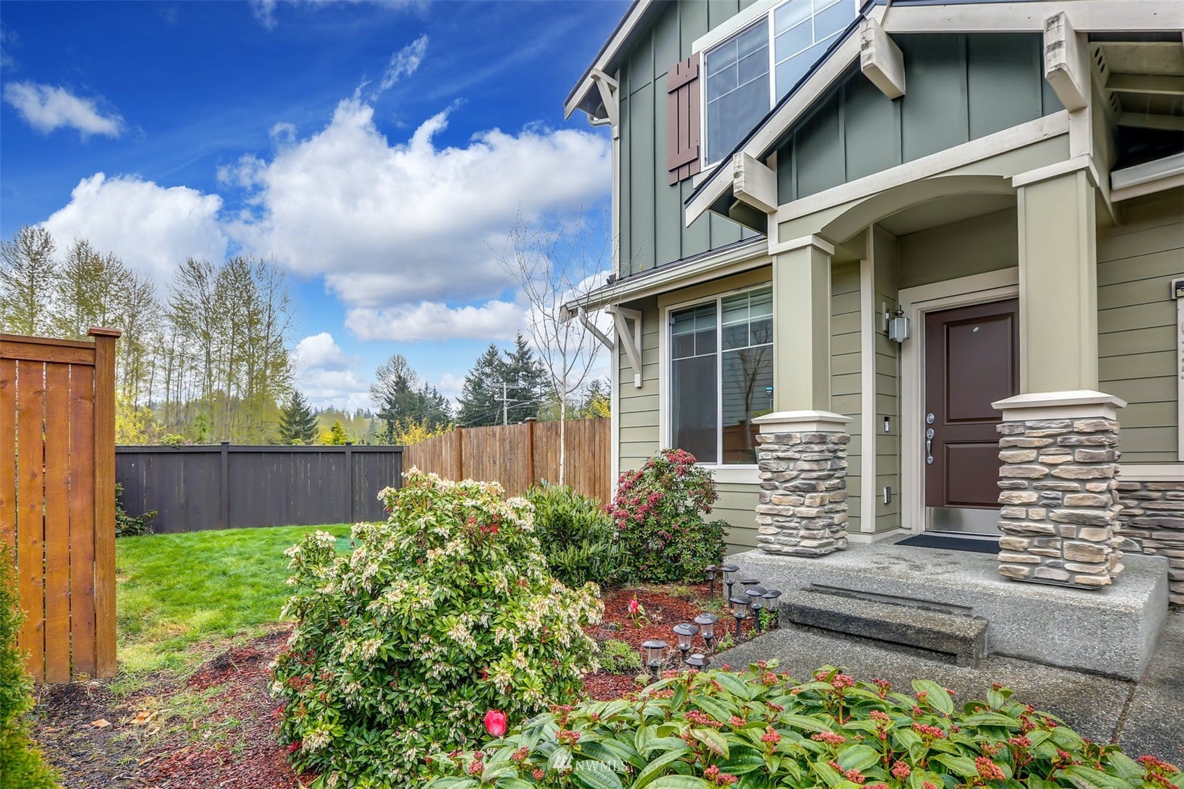16327 5th Drive Southeast Bothell, WA 98012 - Photo 3 of 30 Gallery Image 3