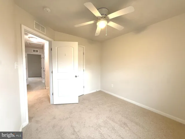 $2,075 | 189 Magellan Drive, Martinsburg, WV 25404