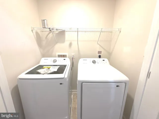 $2,075 | 189 Magellan Drive, Martinsburg, WV 25404