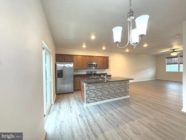 $2,100 | 189 Magellan Drive, Martinsburg, WV 25404