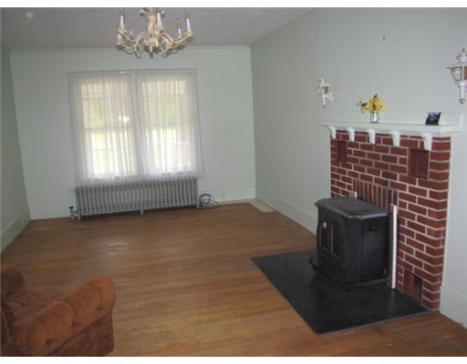 747 Riverside Drive Augusta, ME 04330 - Photo 3 of 11 Living Room.