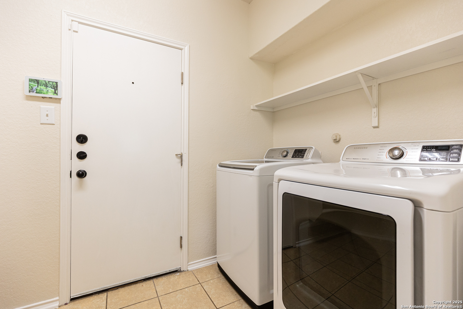 3013 Muntjac Schertz, TX 78154 - Photo 34 of 40 a utility room with dryer and washer