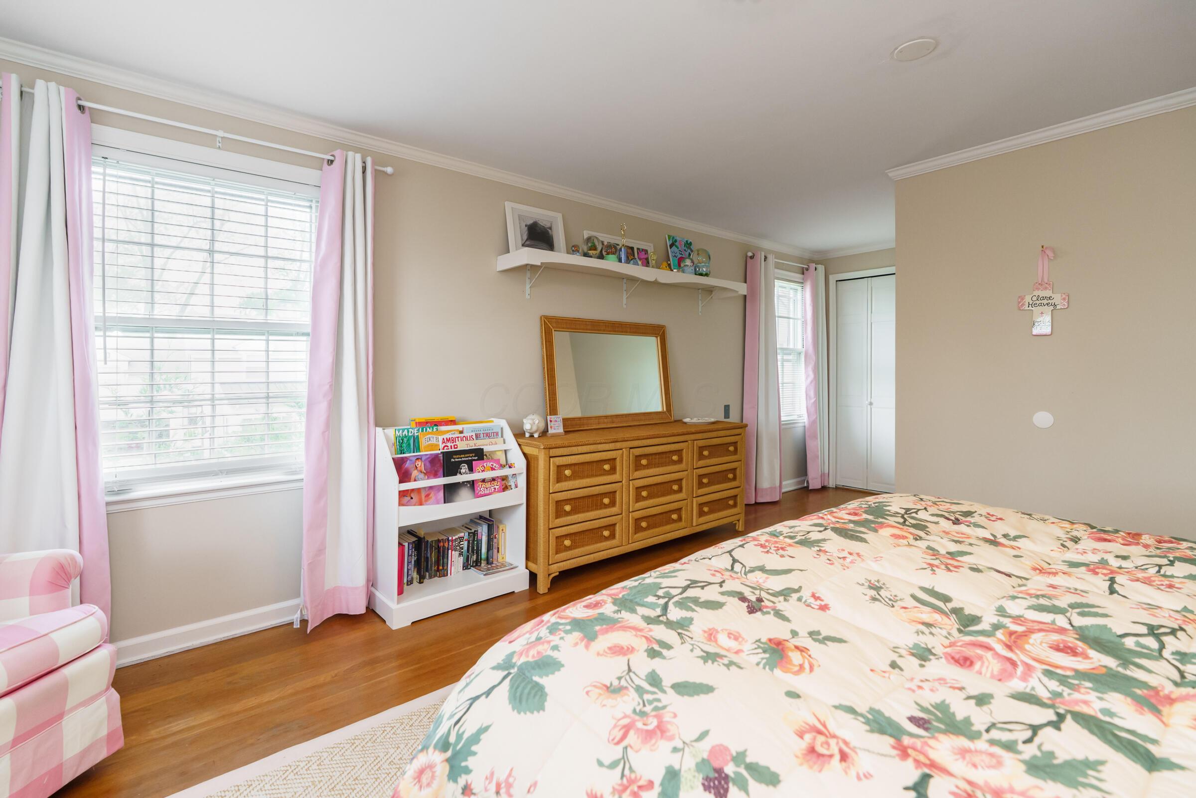284 South Stanwood Road Columbus, OH 43209 - Photo 34 of 60 Bedroom #2