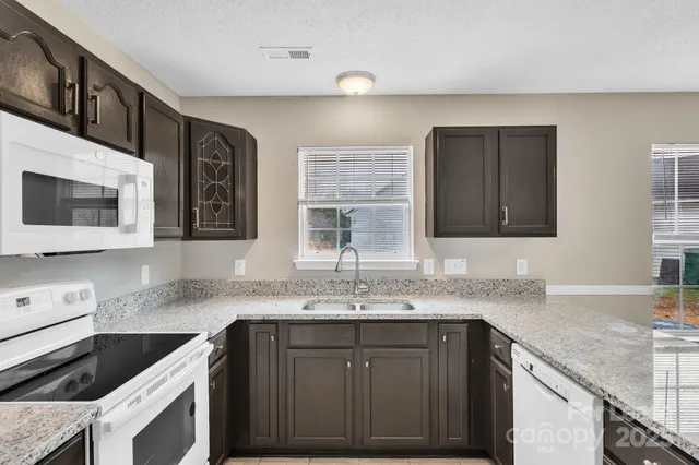 $2,350 | 8702 Wood Sorrel Court, Matthews, NC 28105