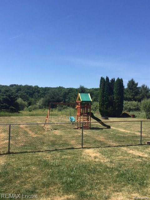 3040 West Cook Road Grand Blanc, MI 48439 - Photo 13 of 15 IMG_2488.JPG