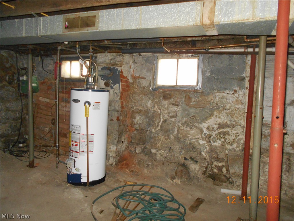 1839 Manchester Road Akron, OH 44314 - Photo 2 of 14 Gallery Image 2