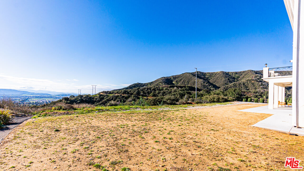 8321 Overview Court Yucaipa, CA 92399 - Photo 54 of 75 a view of a yard with an ocean