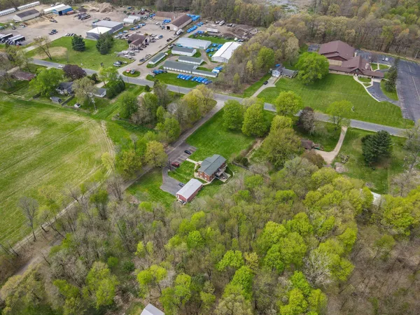 $599,900 | 10477 South Sprinkle Road, Vicksburg, MI 49097