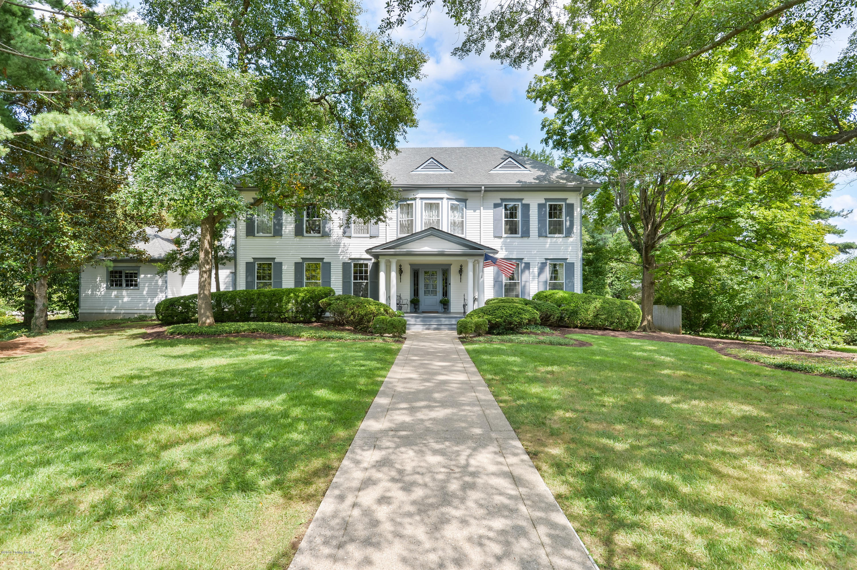 411 Lightfoot Road Louisville, KY 40207 - Photo 1 of 49 55 LSIR 20160901