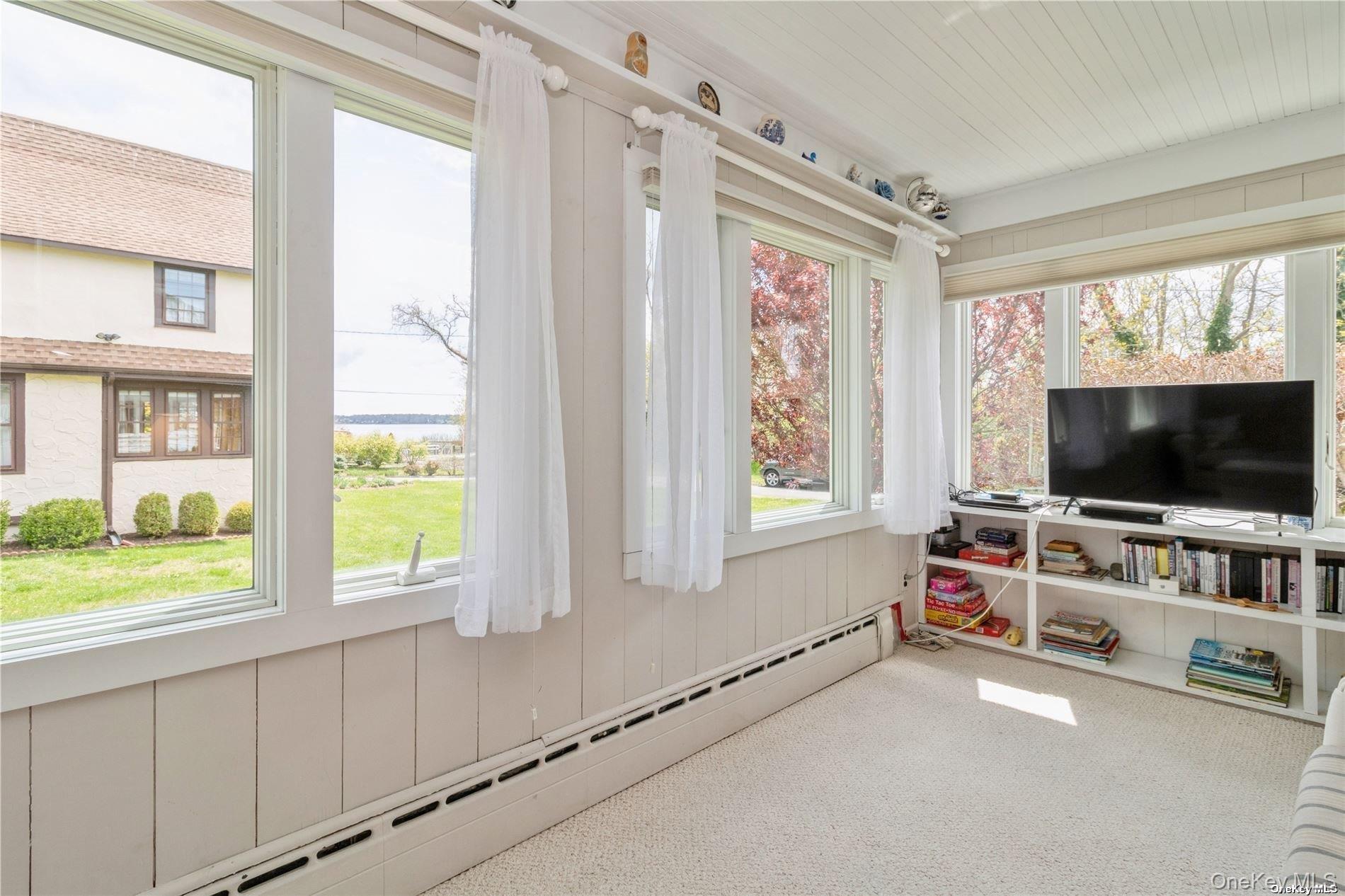 695 Rogers Road Southold, NY 11971 - Photo 13 of 20