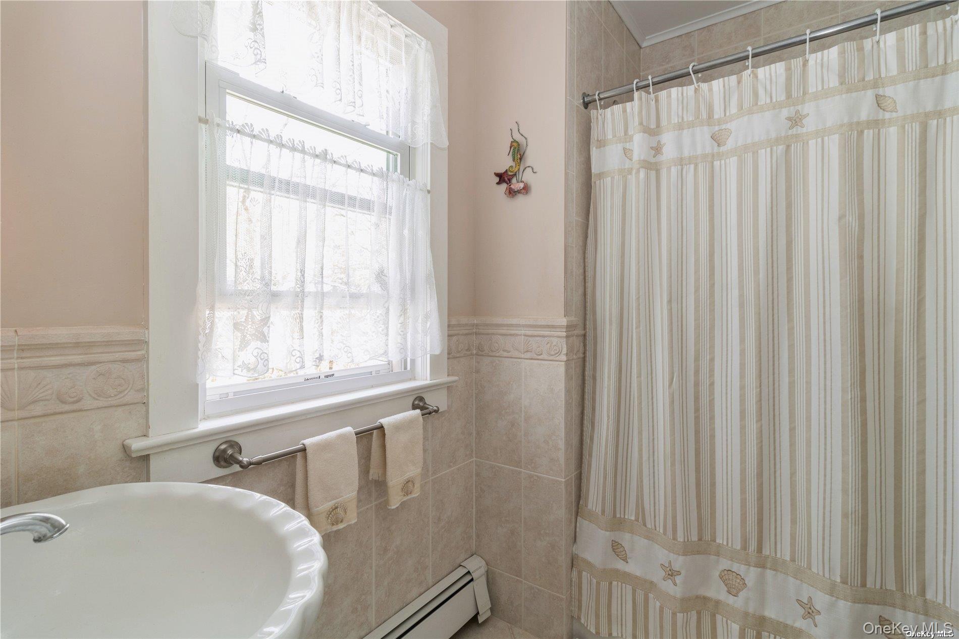 695 Rogers Road Southold, NY 11971 - Photo 17 of 20 2nd floor bath