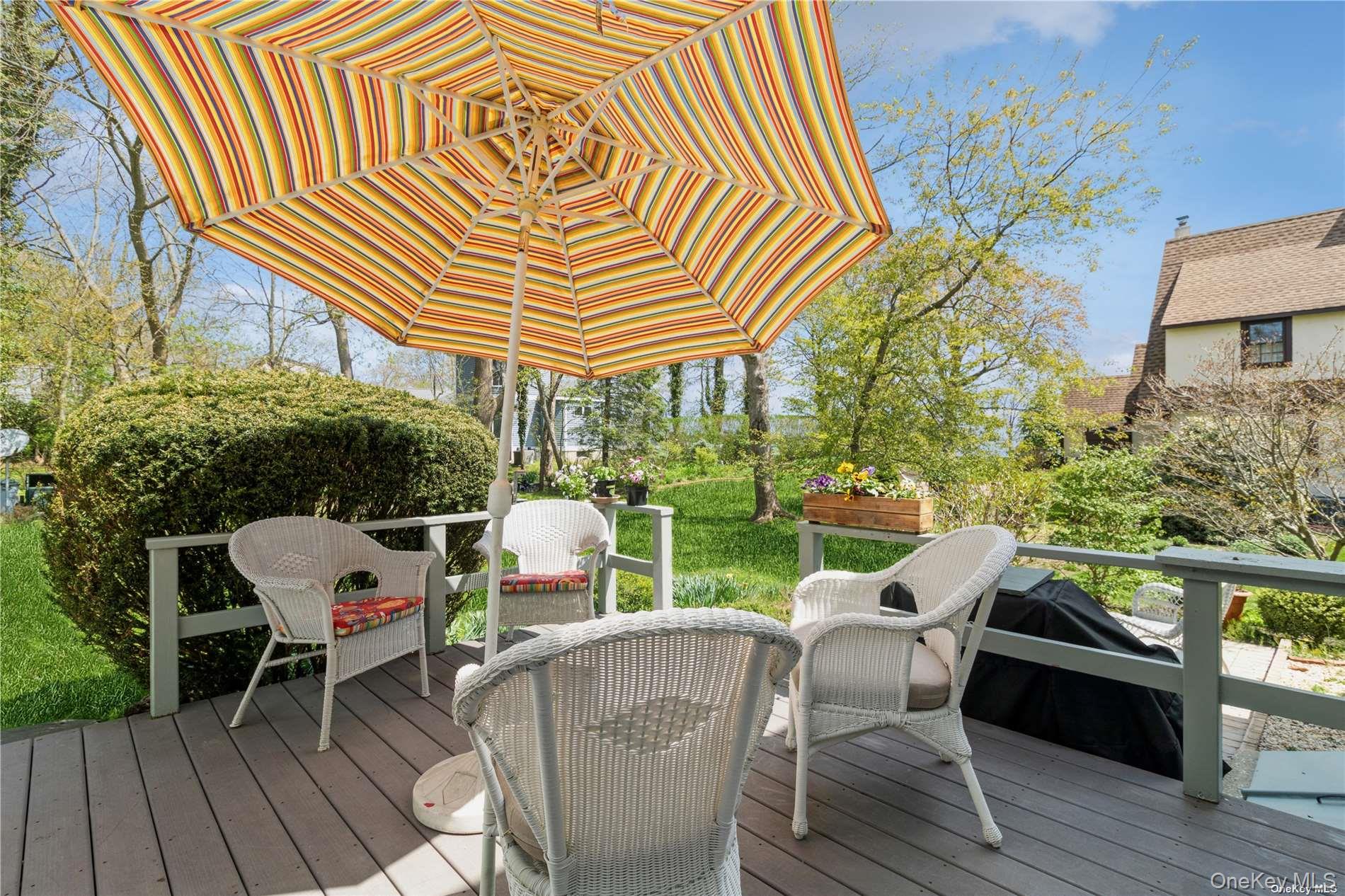 695 Rogers Road Southold, NY 11971 - Photo 5 of 20 upper level deck off the kitchen