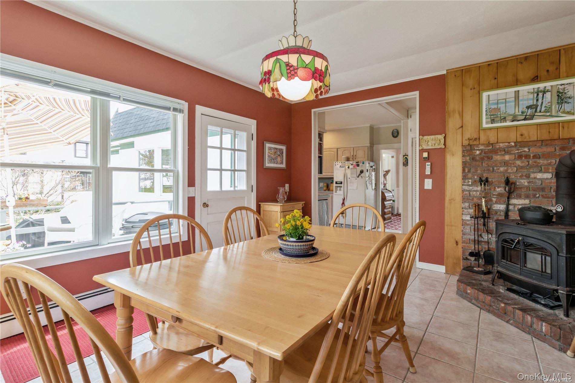 695 Rogers Road Southold, NY 11971 - Photo 7 of 20