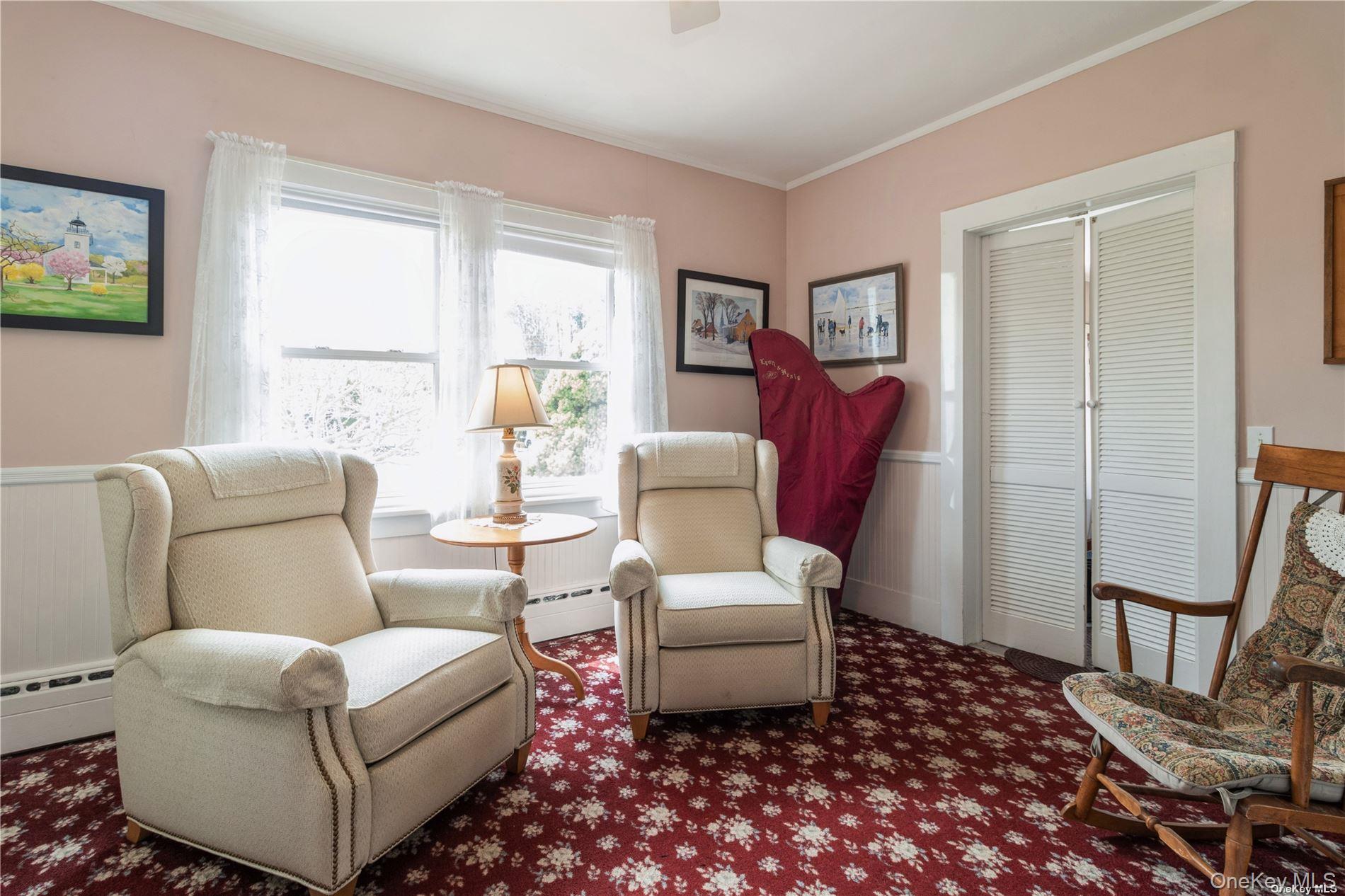 695 Rogers Road Southold, NY 11971 - Photo 9 of 20 Sunny Sitting room