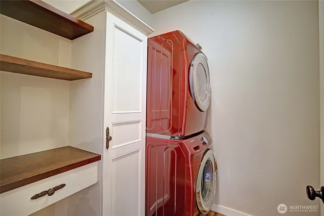 $1,070,000 | 870 Cedar Lane, Camano Island, WA 98282