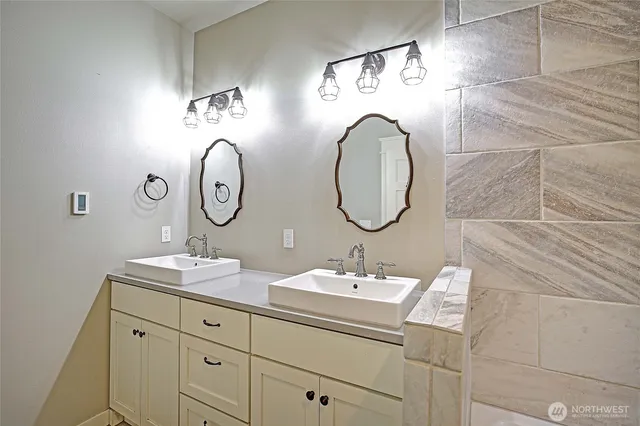 $1,070,000 | 870 Cedar Lane, Camano Island, WA 98282