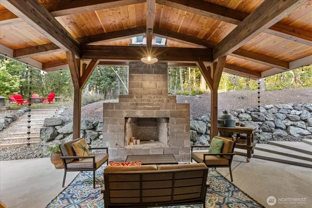 $1,070,000 | 870 Cedar Lane, Camano Island, WA 98282