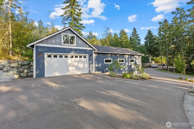 $1,070,000 | 870 Cedar Lane, Camano Island, WA 98282