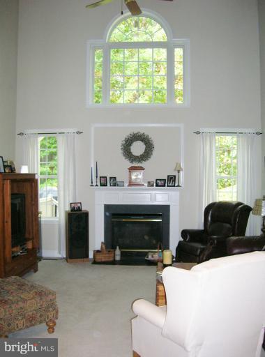 7850 Pembridge Road Manassas, VA 20112 - Photo 15 of 24 Family Room