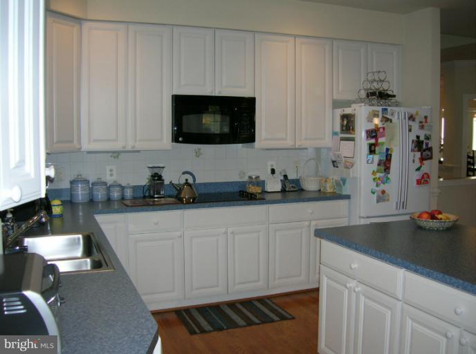 7850 Pembridge Road Manassas, VA 20112 - Photo 8 of 24 Kitchen