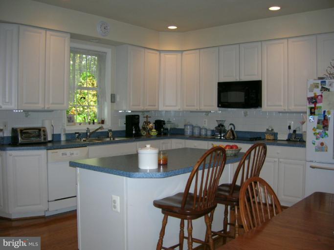 7850 Pembridge Road Manassas, VA 20112 - Photo 10 of 24 Kitchen