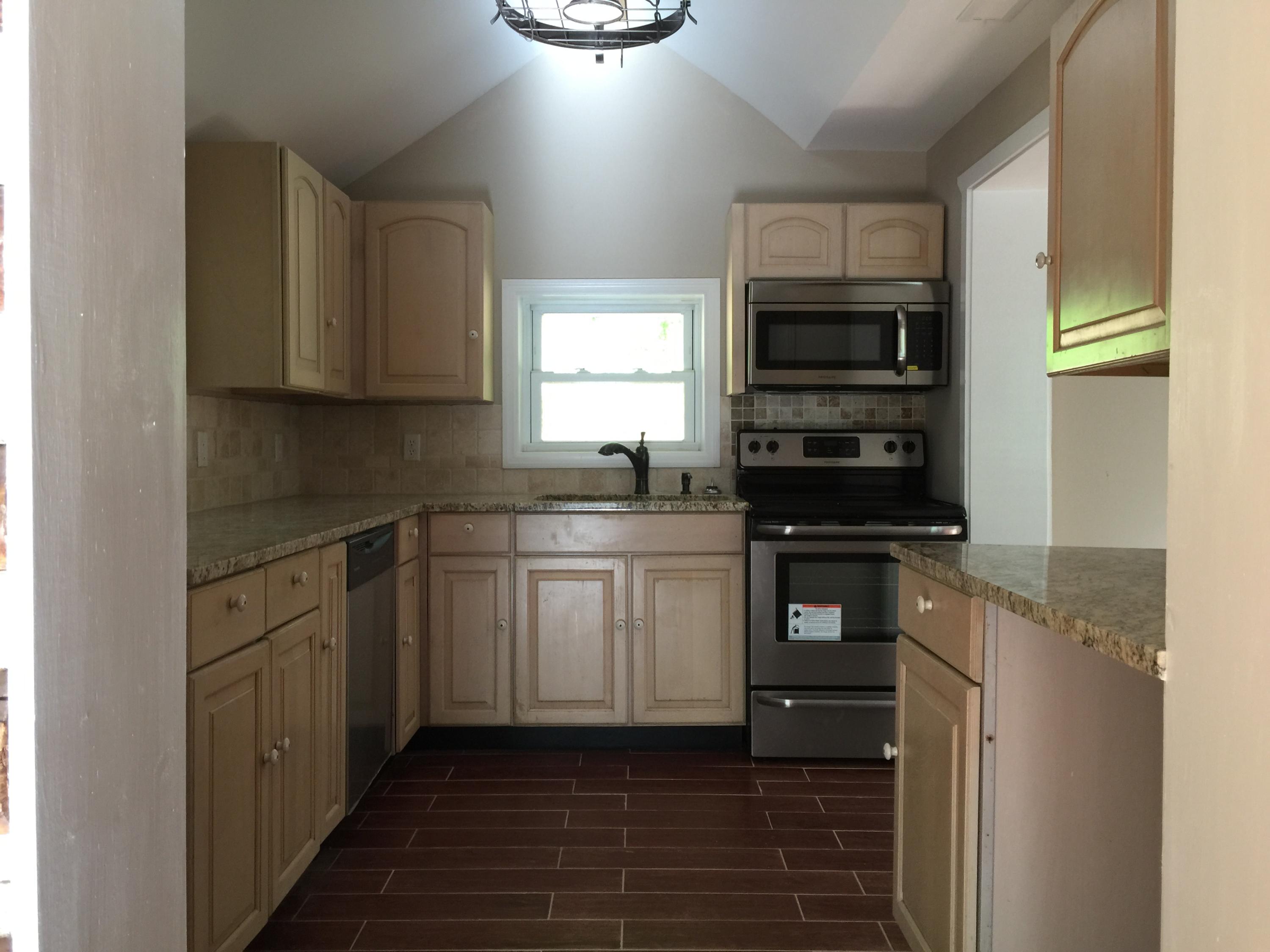 3025 Banks Road Chattanooga, TN 37421 - Photo 7 of 9 cabin kitchen
