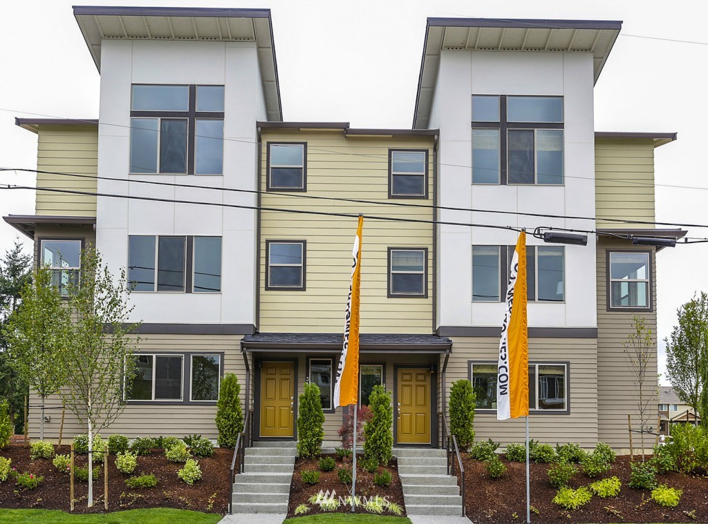 4507 Northeast 3rd Lane Renton, WA 98059 - Photo 1 of 20